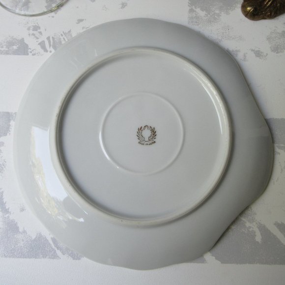 Fine Porcelain Saucer "Golden Grape Leaf", Japan - Picture 8 of 10